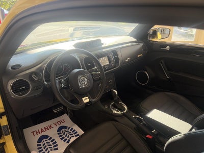 2014 Volkswagen Beetle 2dr DSG 2.0T Turbo R-Line PZEV