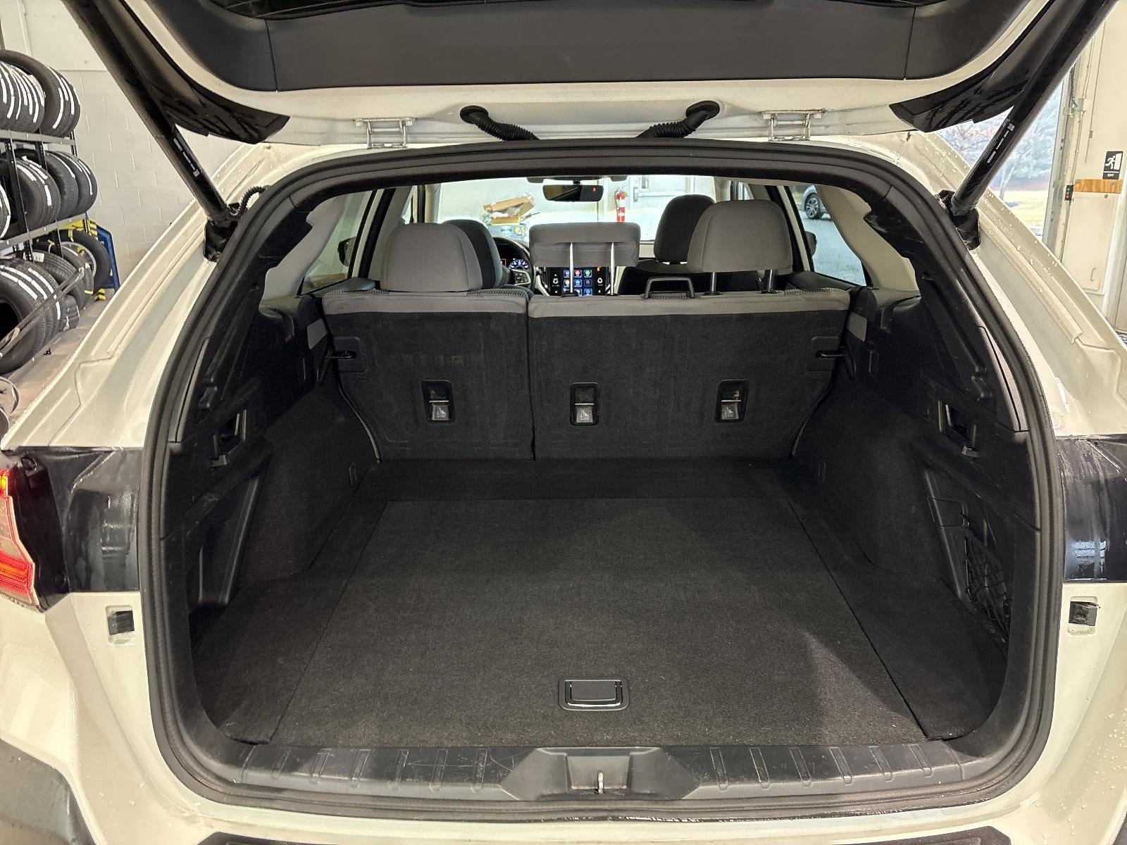 2022 Subaru Outback Premium CVT