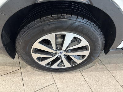 2022 Subaru Outback Premium CVT