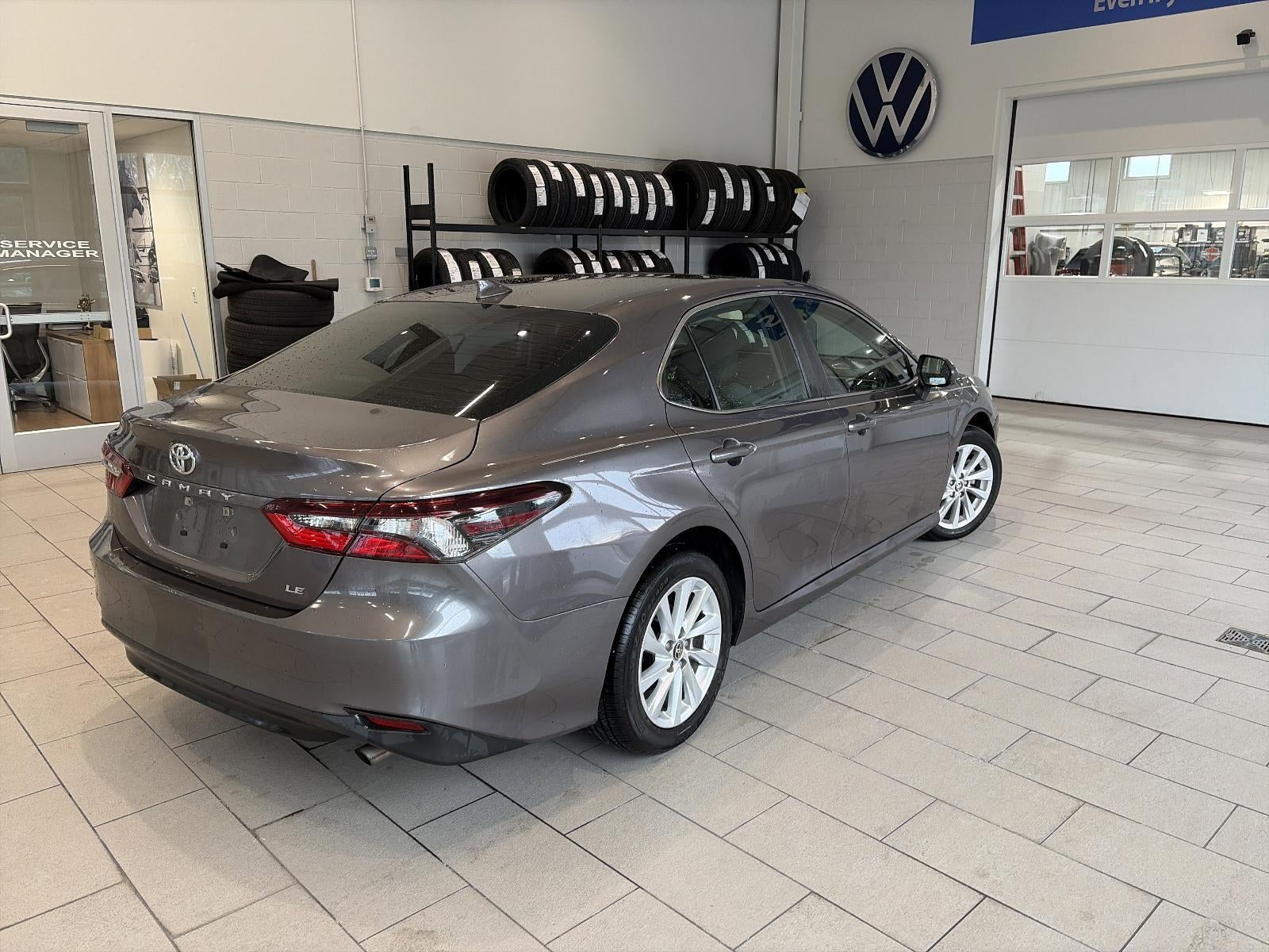 2023 Toyota Camry LE Auto (SE)