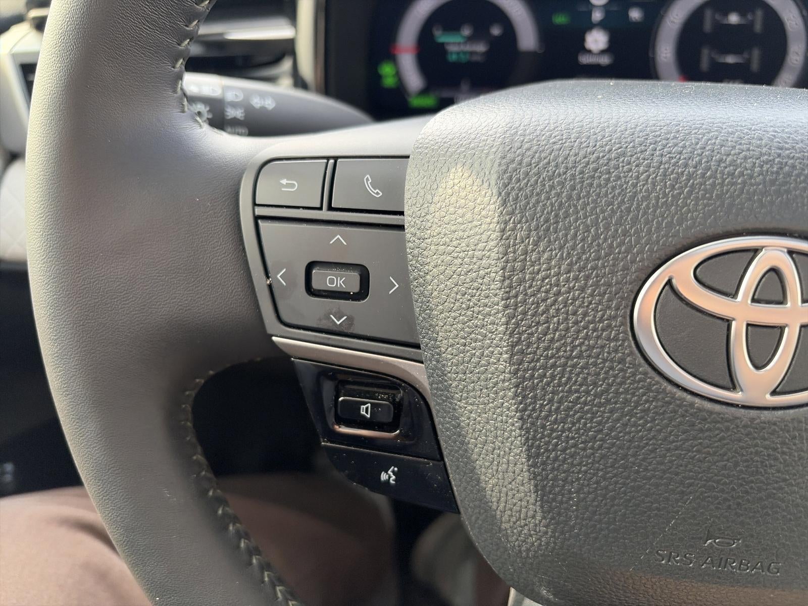 2025 Toyota Camry XSE AWD (Natl)