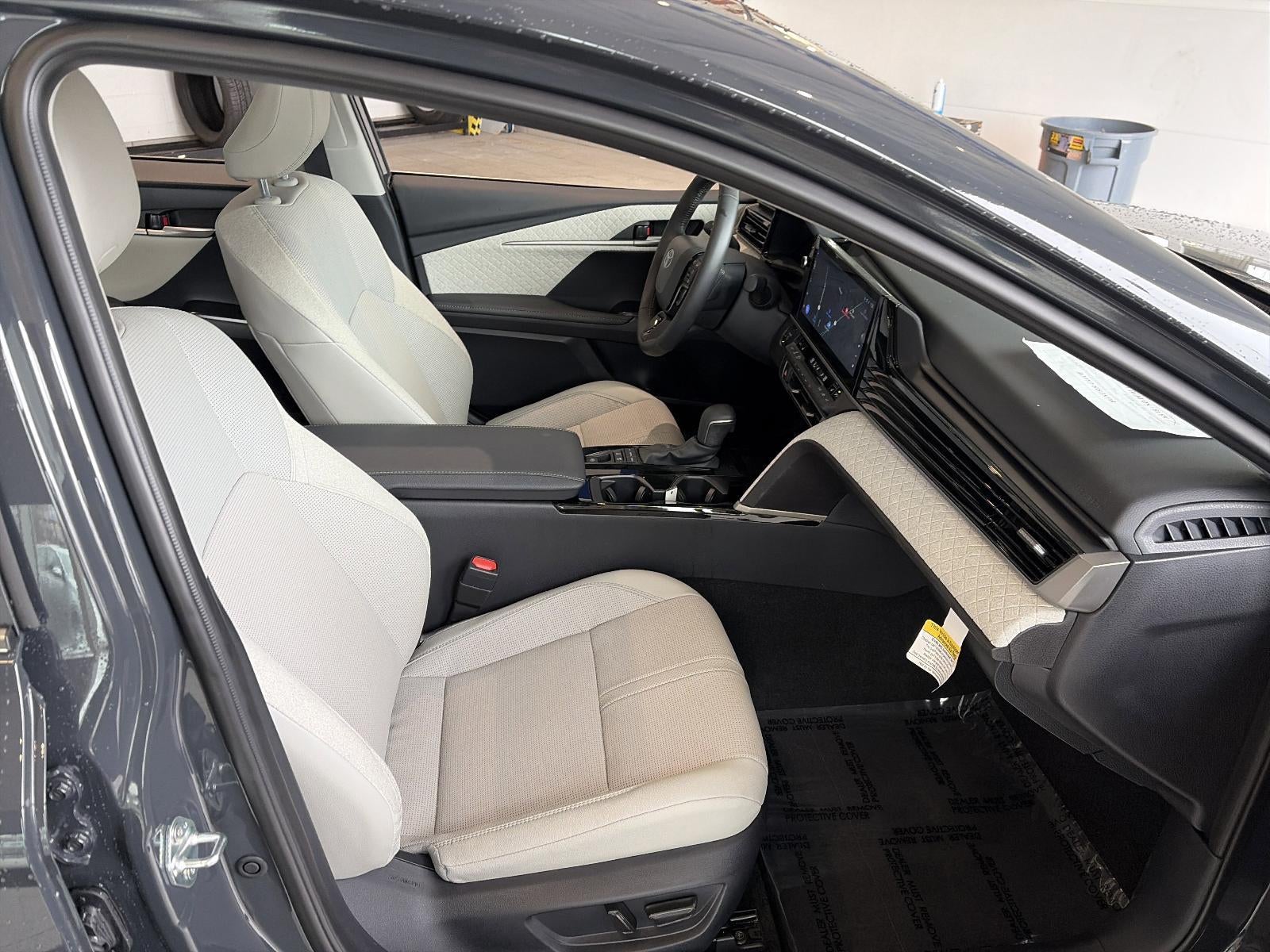 2025 Toyota Camry XSE AWD (Natl)