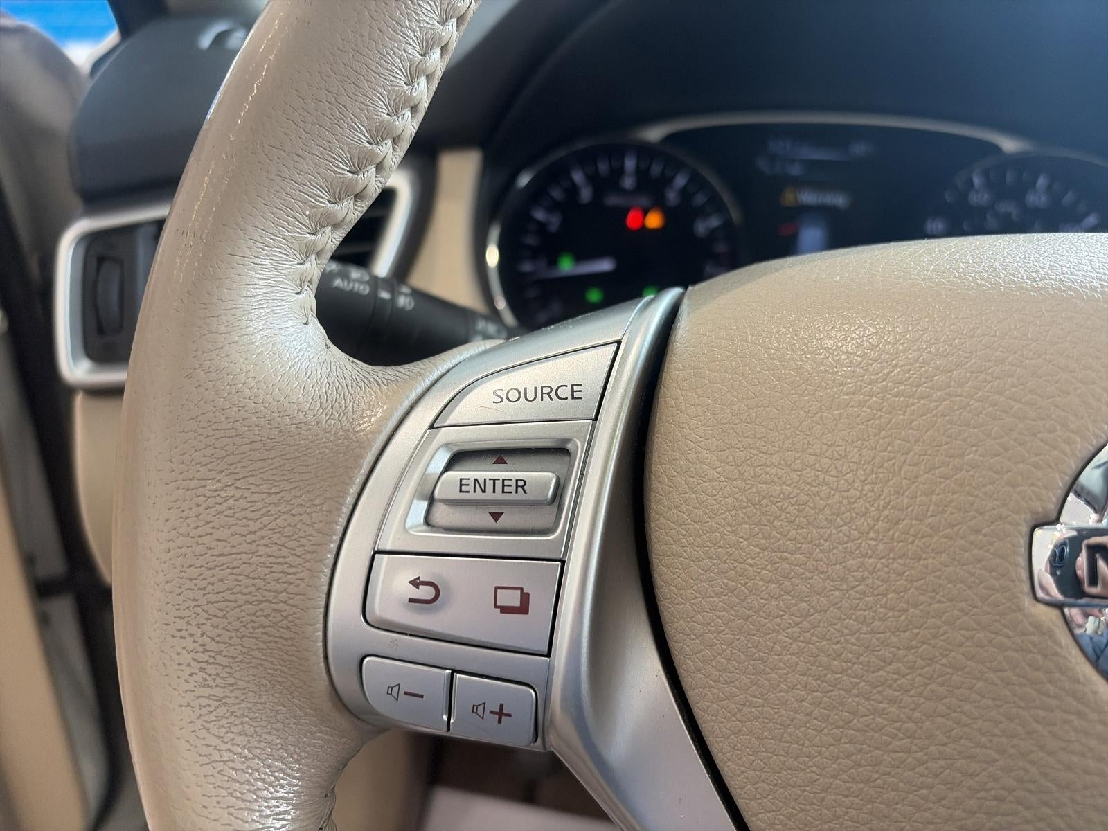 2014 Nissan Rogue AWD 4dr SL