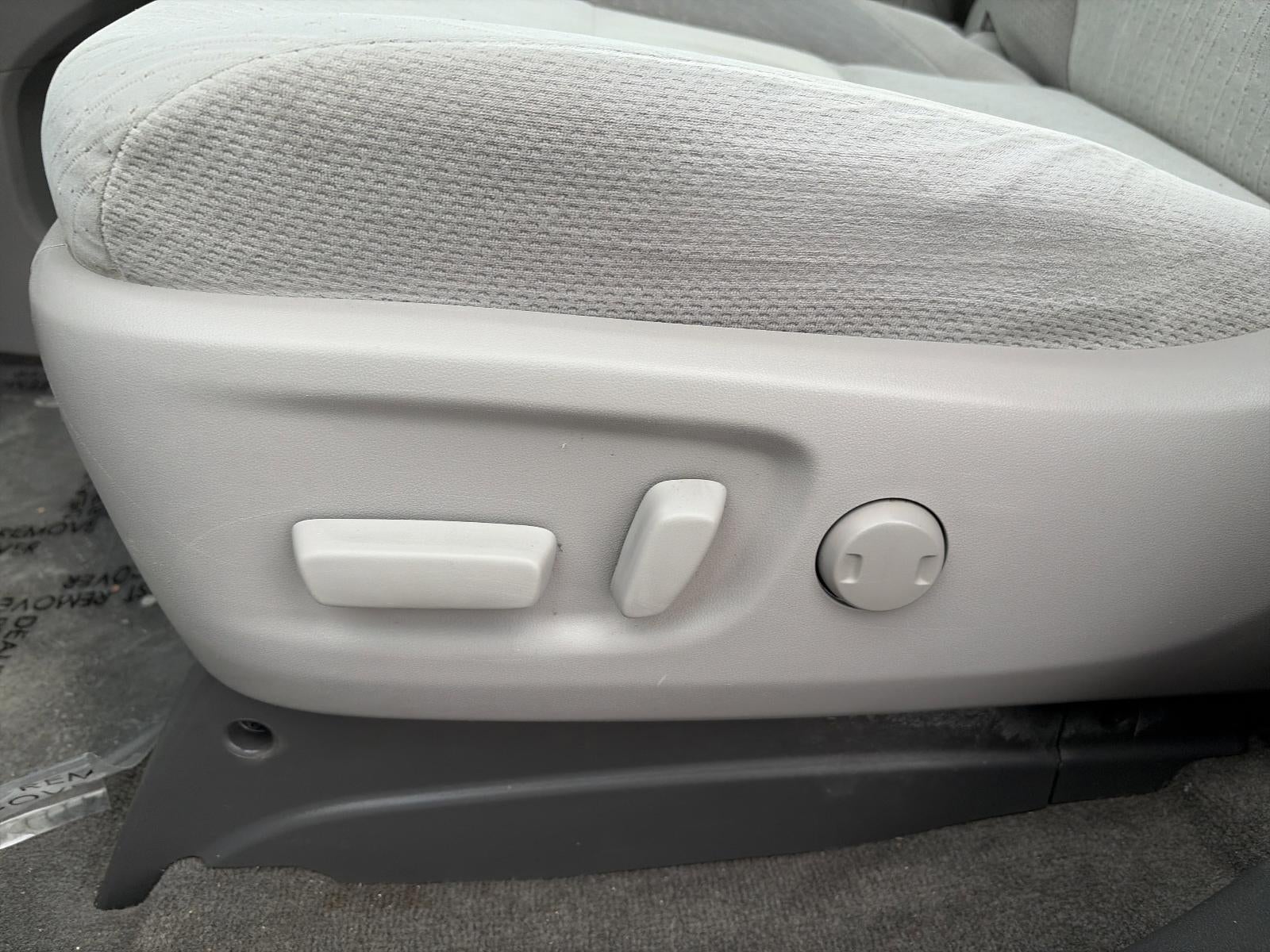 2018 Toyota Sienna LE FWD 8-Passenger (Natl)