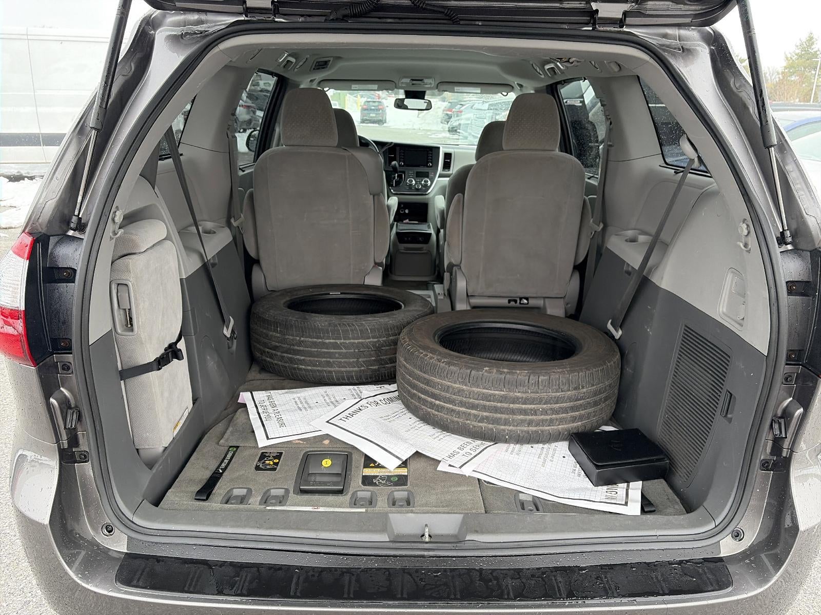 2018 Toyota Sienna LE FWD 8-Passenger (Natl)