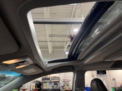 2013 Toyota Sienna 5dr 8-Pass Van V6 SE FWD (Natl)