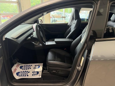 2026 Tesla Model Y RWD