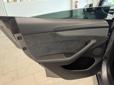 2026 Tesla Model Y RWD