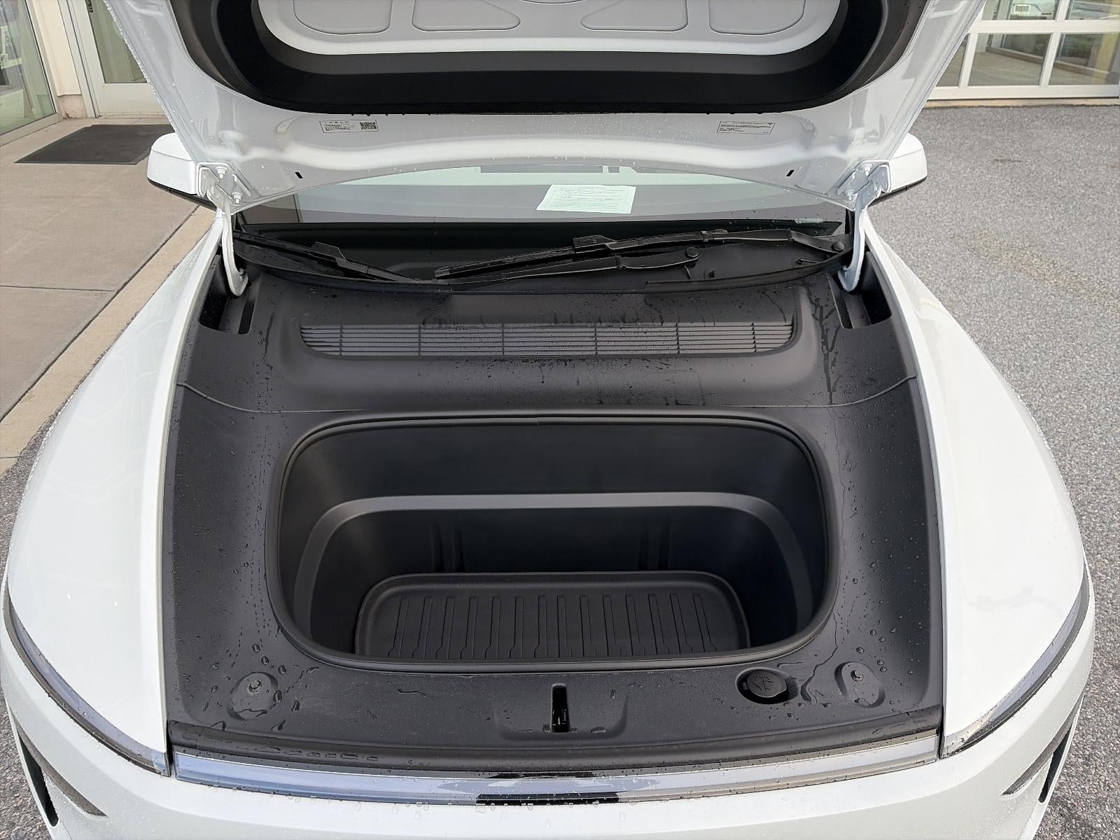 2026 Tesla Model Y AWD