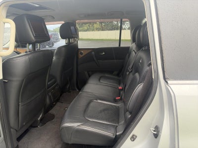 2012 INFINITI QX56 4WD 8-passenger