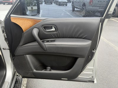 2012 INFINITI QX56 4WD 8-passenger