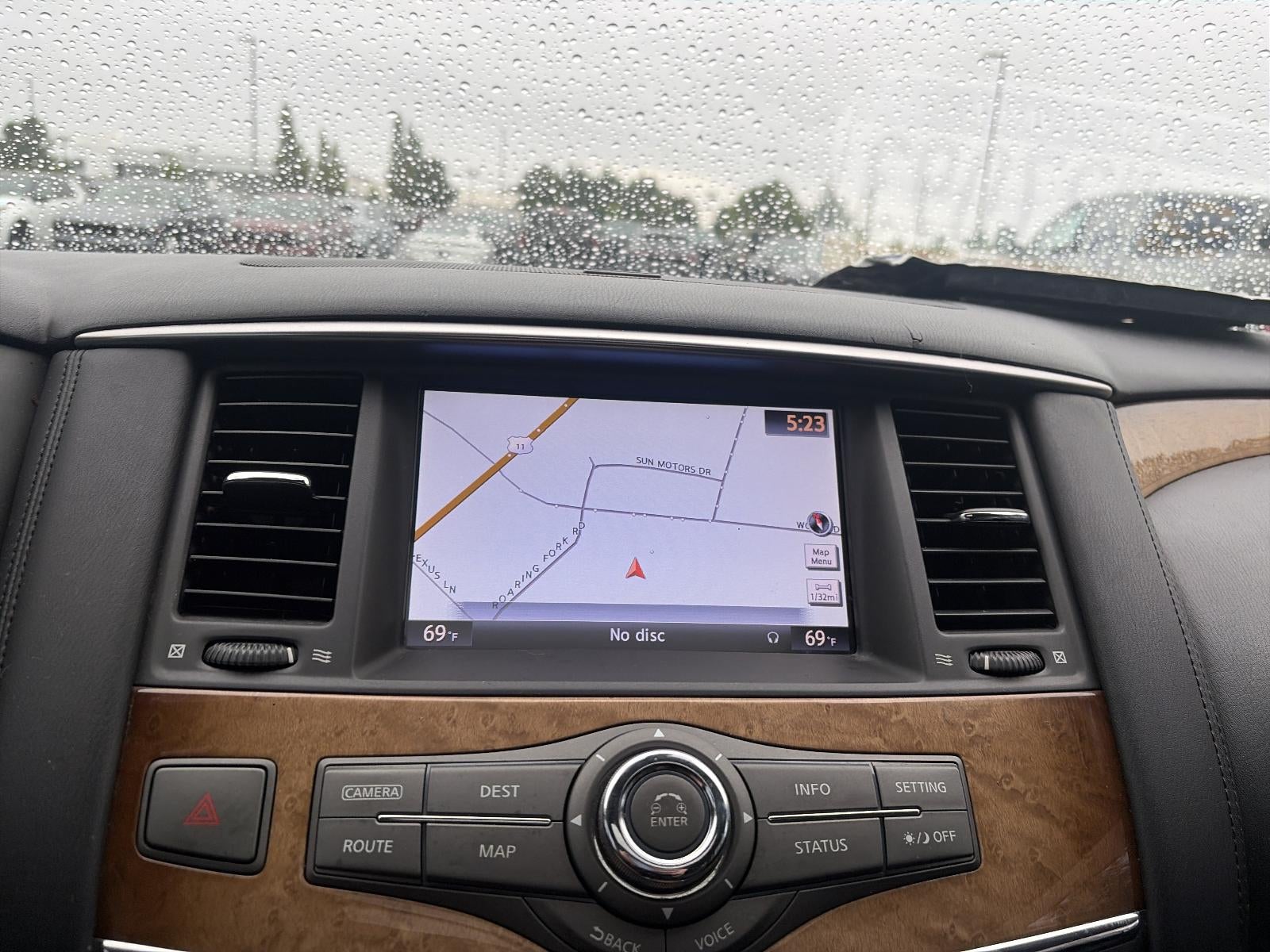 2012 INFINITI QX56 4WD 8-passenger