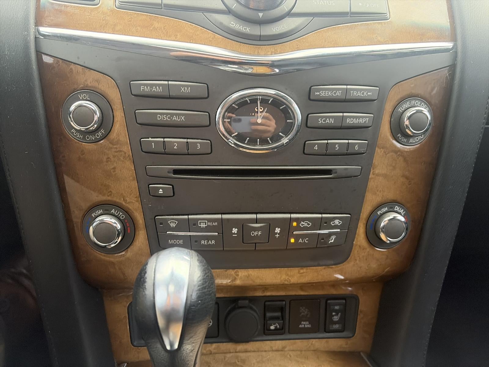2012 INFINITI QX56 4WD 8-passenger