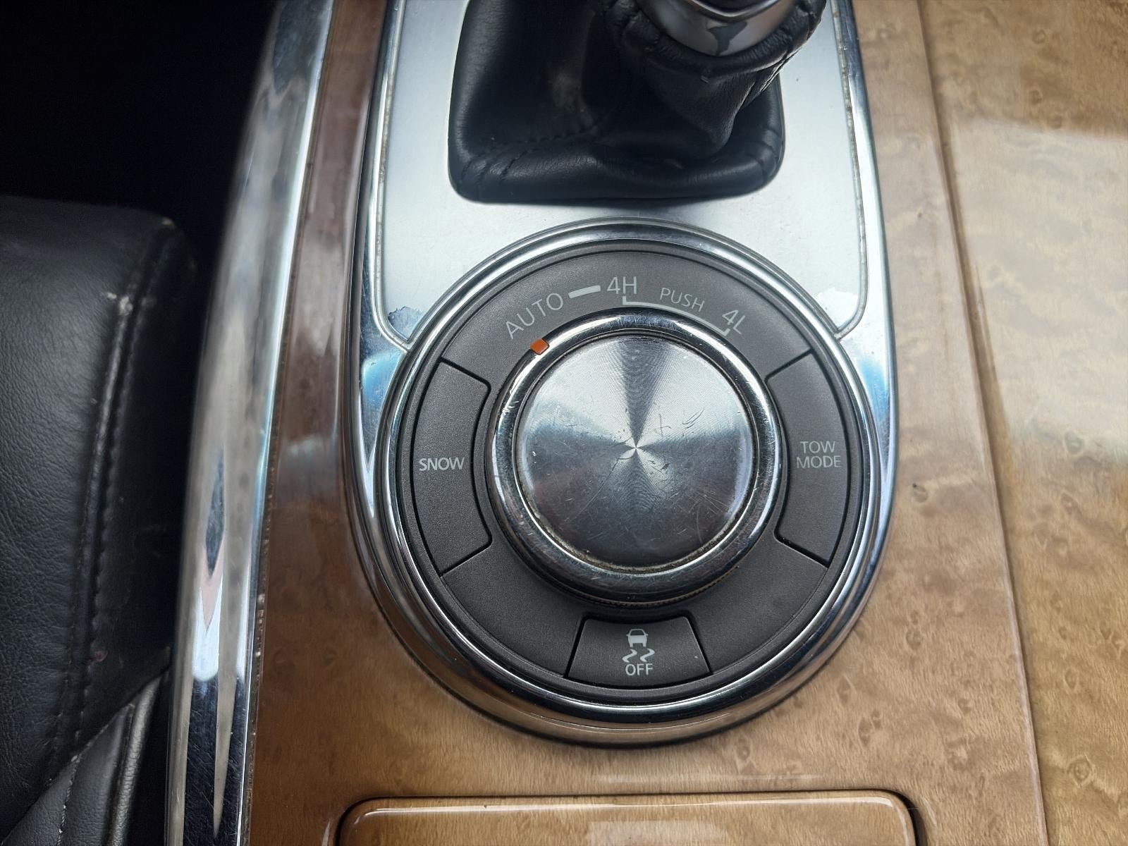 2012 INFINITI QX56 4WD 8-passenger