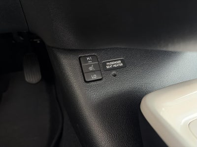 2019 Toyota Prius Prime Premium (Natl)