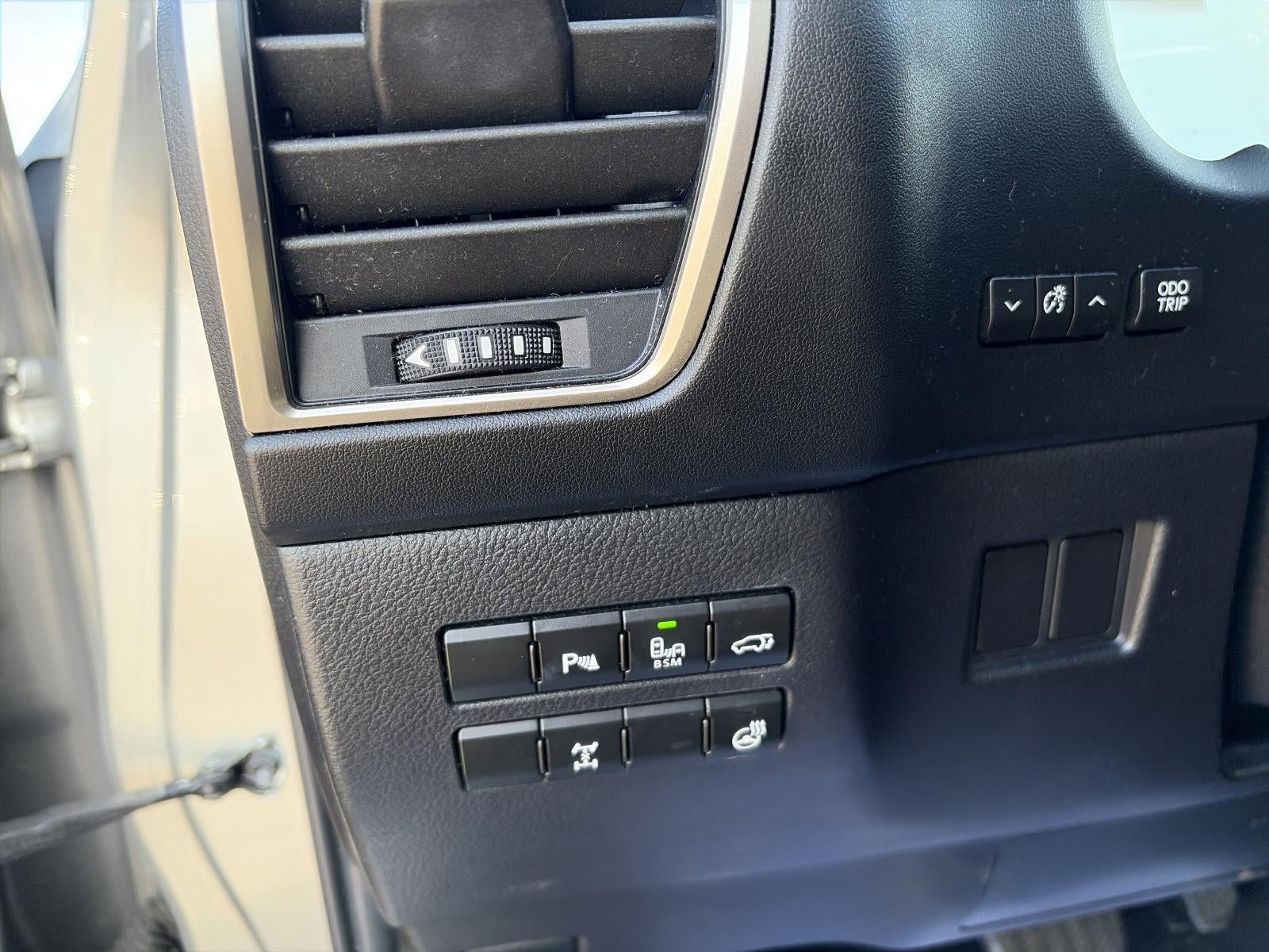 2015 Lexus NX Turbo AWD 4dr