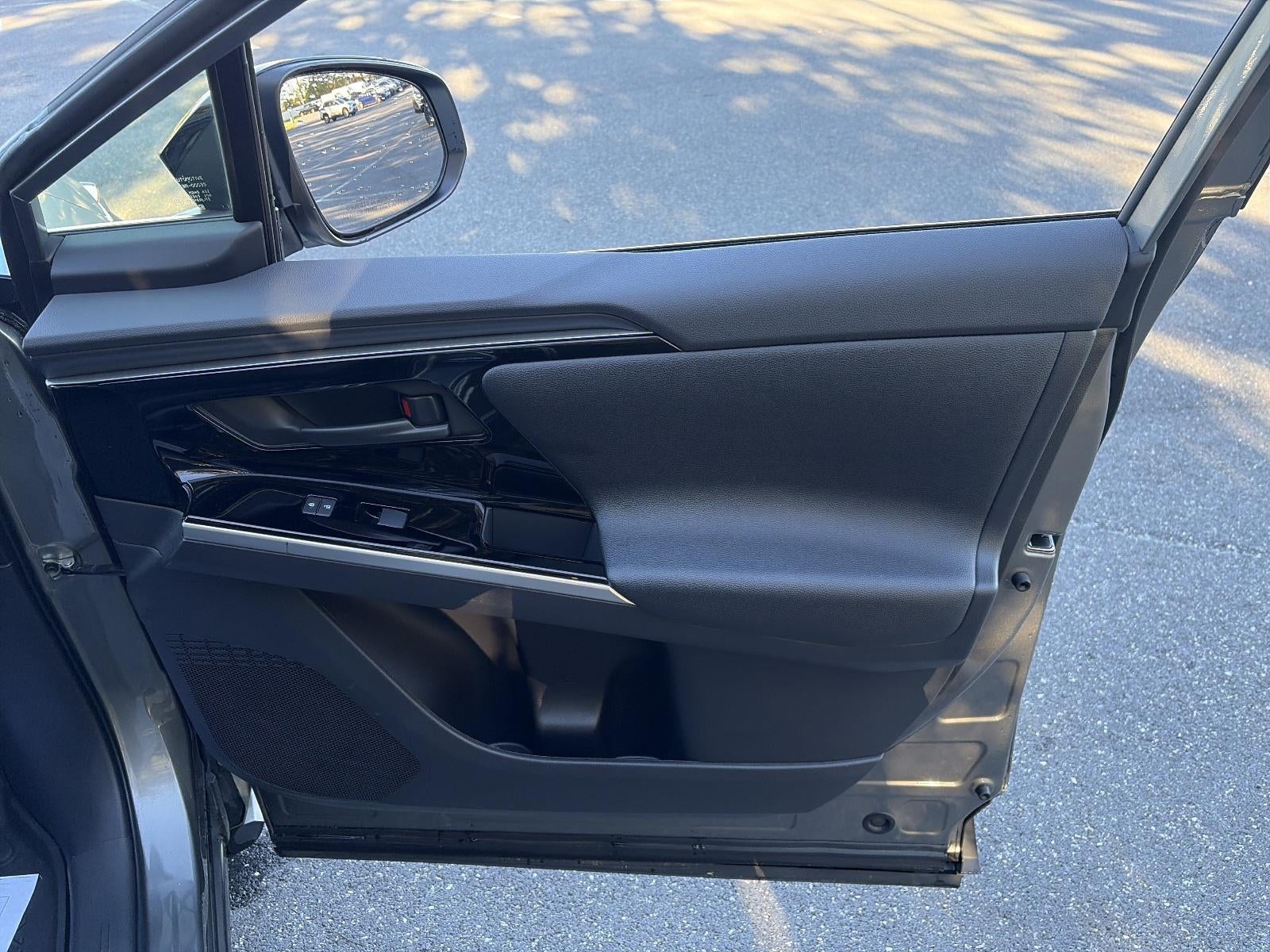 2024 Toyota bZ4X XLE AWD (Natl)