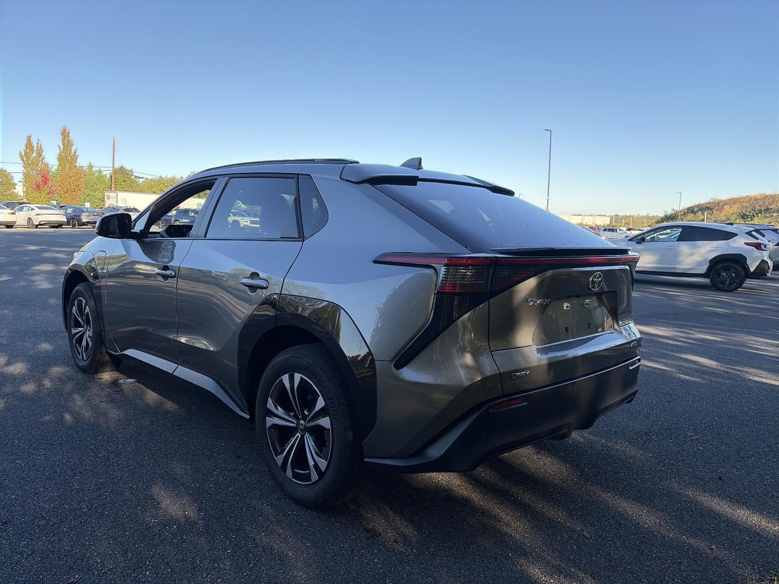 2024 Toyota bZ4X XLE AWD (Natl)