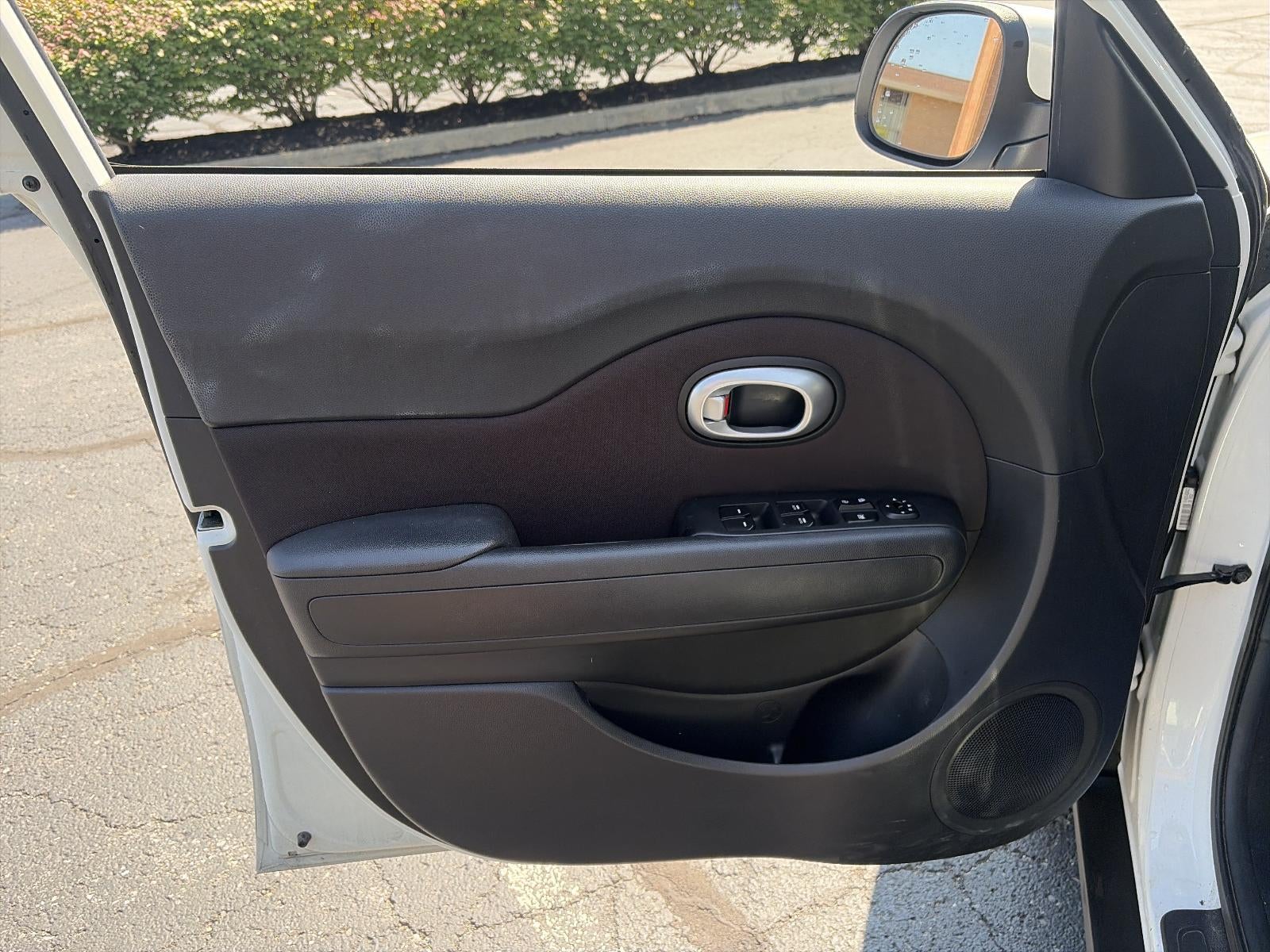 2015 Kia Soul 5dr Wgn Auto +