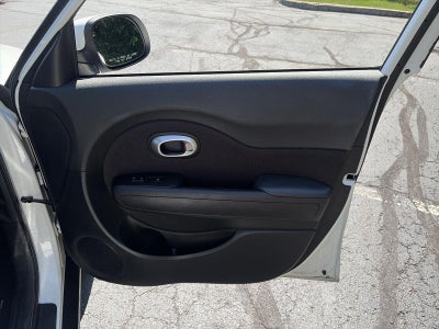2015 Kia Soul 5dr Wgn Auto +