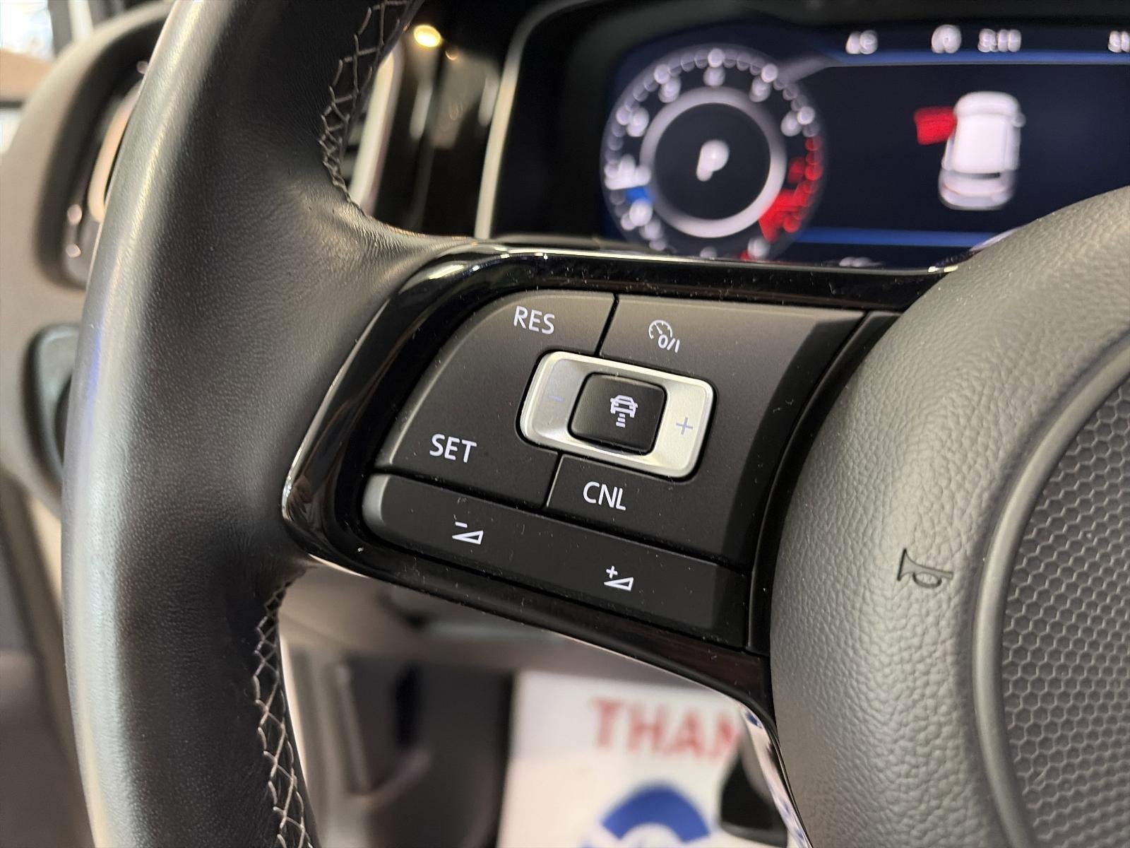 2018 Volkswagen Golf R 2.0T DSG w/DCC/Nav