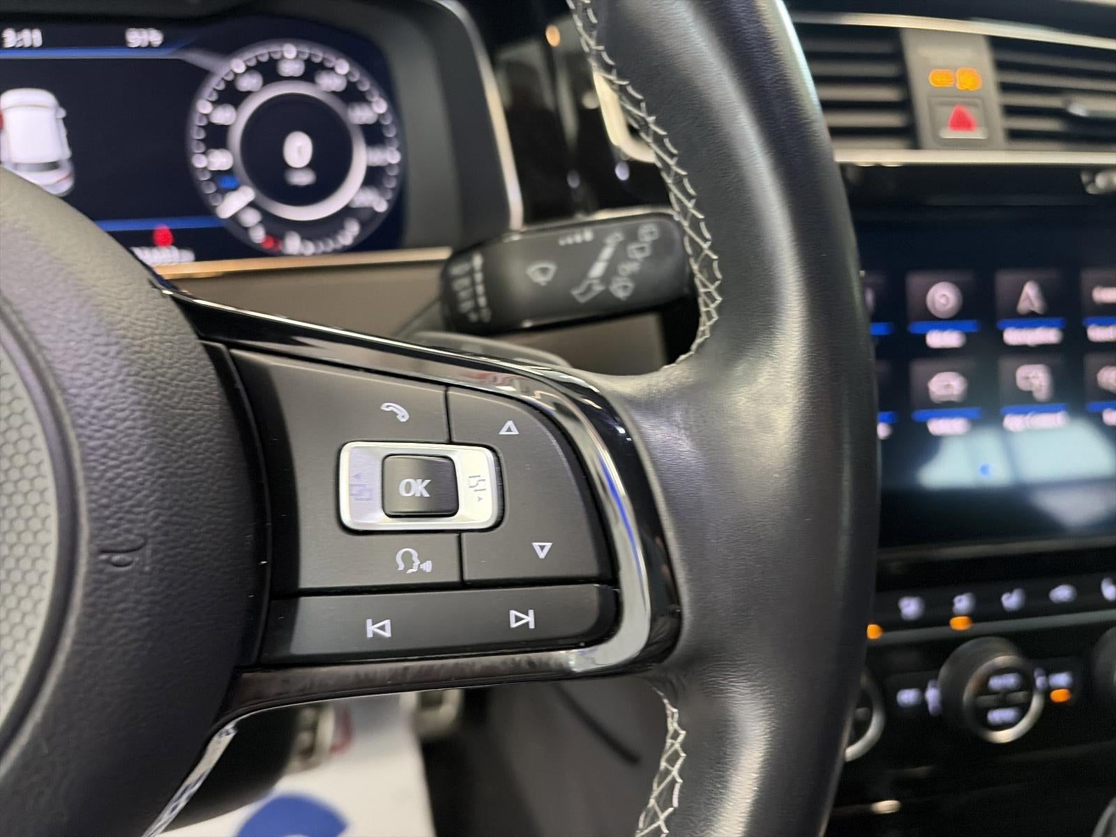 2018 Volkswagen Golf R 2.0T DSG w/DCC/Nav