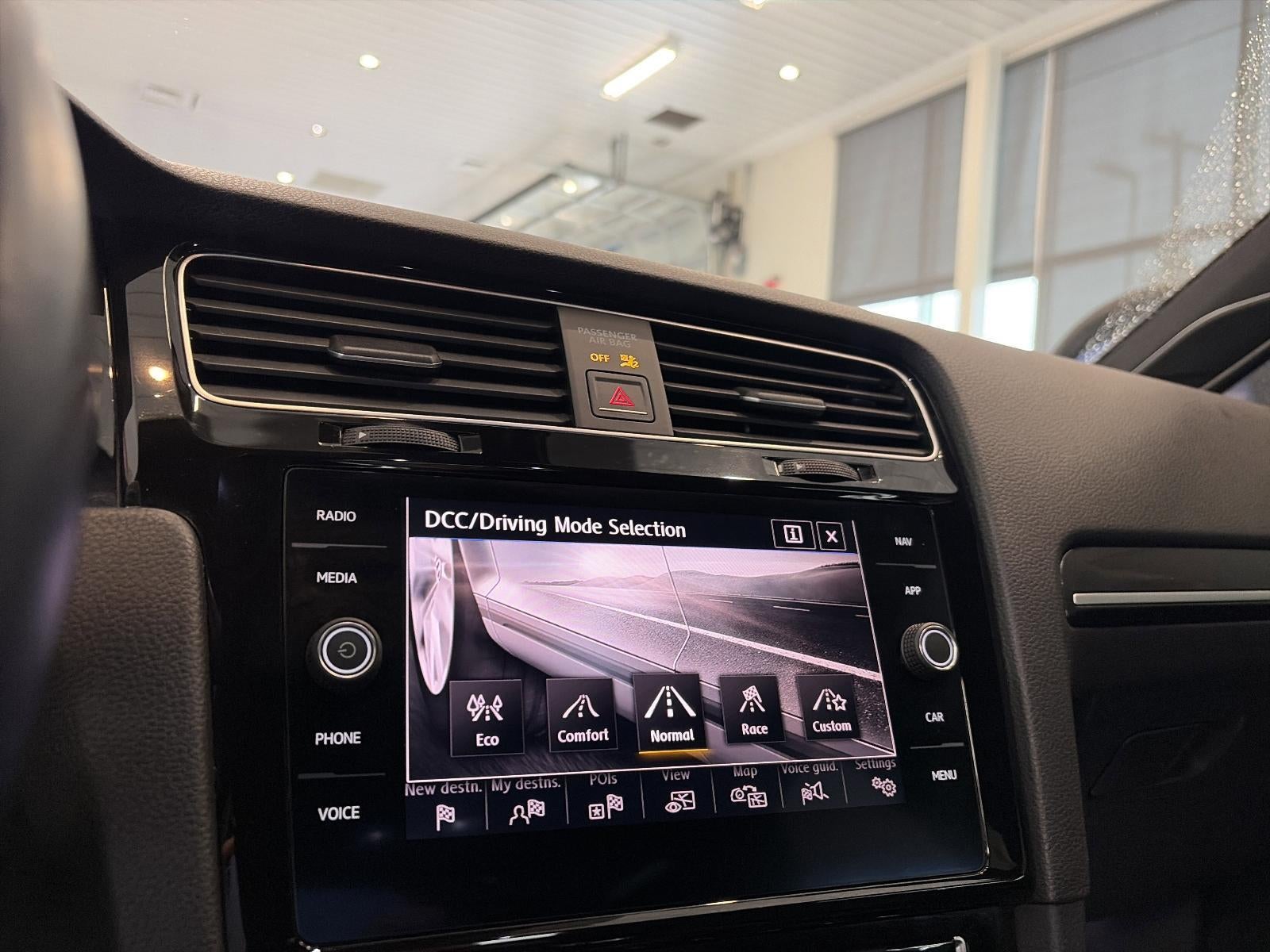 2018 Volkswagen Golf R 2.0T DSG w/DCC/Nav