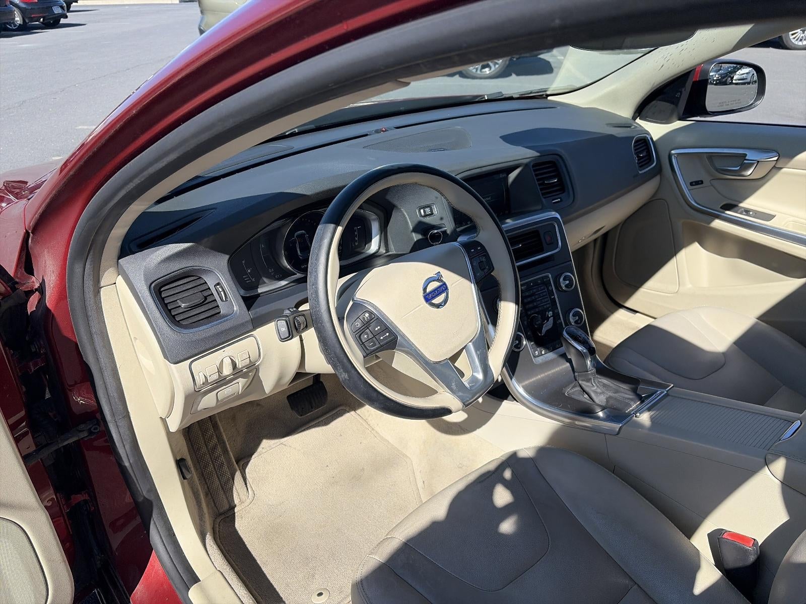 2015 Volvo S60 2015.5 4dr Sdn T5 Platinum AWD