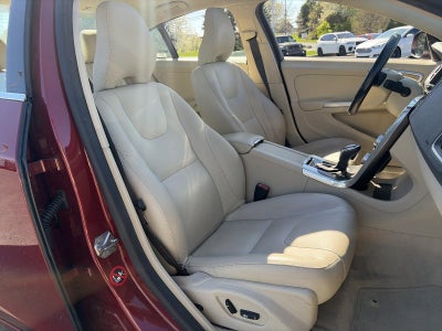 2015 Volvo S60 2015.5 4dr Sdn T5 Platinum AWD