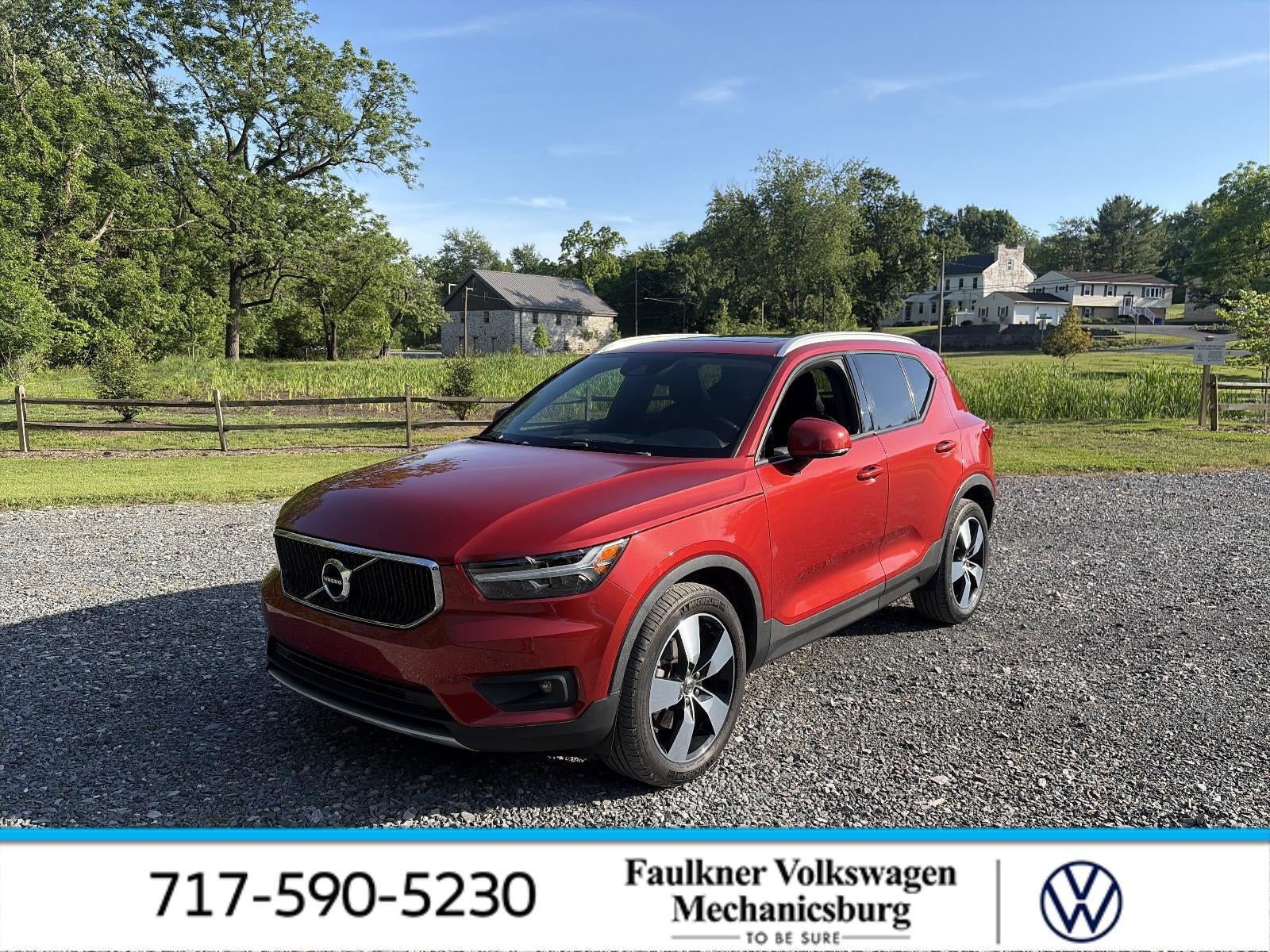 2021 Volvo XC40 T5 AWD Momentum