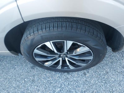 2024 Volvo XC60 B5 AWD Core Dark Theme