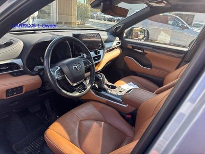 2024 Toyota Highlander Hybrid Platinum AWD (Natl)