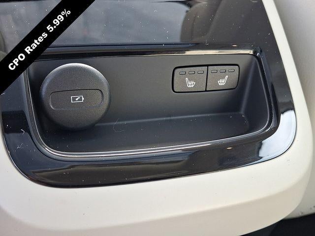 2025 Volvo S60 Plug-In Hybrid T8 AWD Plus