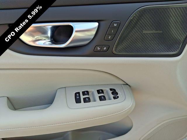 2025 Volvo S60 Plug-In Hybrid T8 AWD Plus