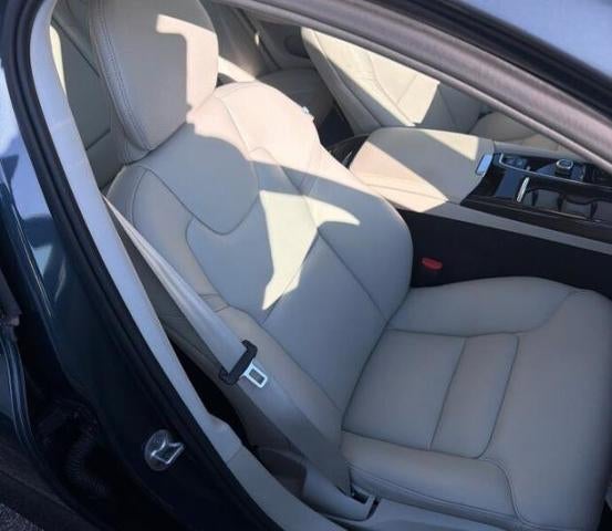2025 Volvo S60 Plug-In Hybrid T8 AWD Plus