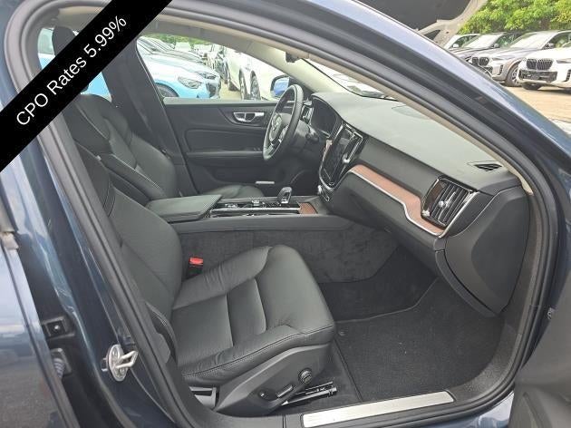 2025 Volvo S60 B5 AWD Plus