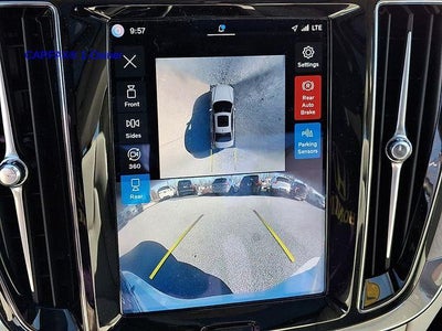 2024 Volvo S60 B5 AWD Plus Dark Theme