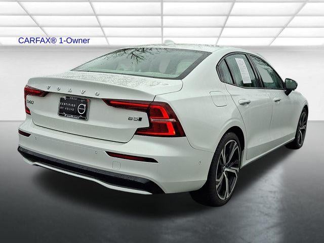 2024 Volvo S60 B5 AWD Plus Dark Theme