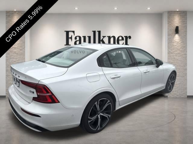 2024 Volvo S60 B5 AWD Ultimate Dark Theme