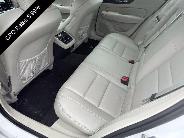 2024 Volvo S60 B5 AWD Ultimate Dark Theme