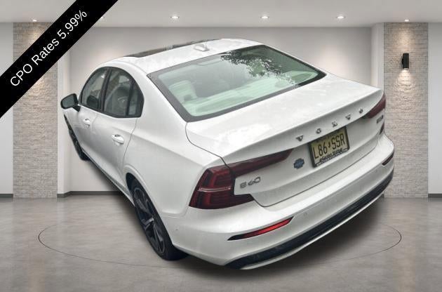 2024 Volvo S60 B5 AWD Ultimate Dark Theme