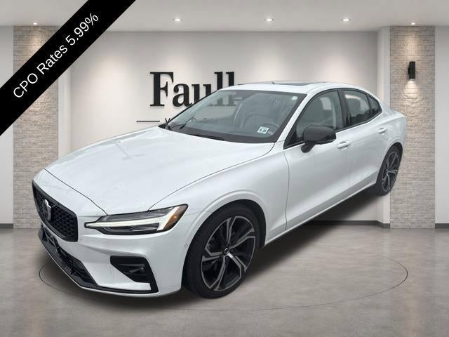 2024 Volvo S60 B5 AWD Ultimate Dark Theme