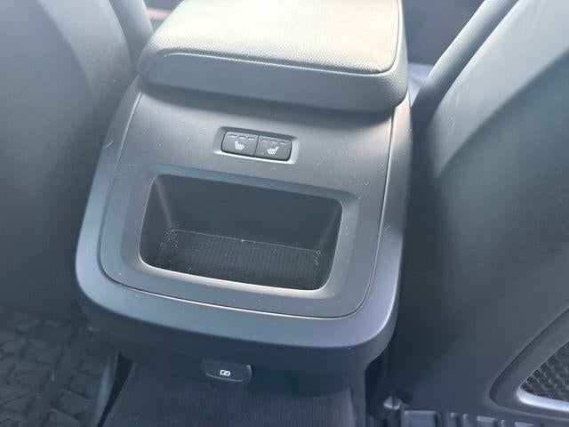 2022 Volvo S60 B5 AWD Momentum