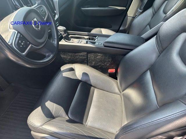 2018 Volvo XC60 T5 AWD Momentum