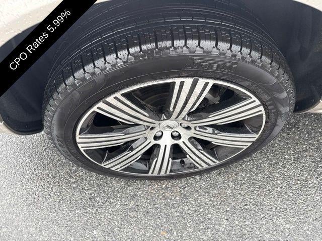 2025 Volvo XC90 B6 AWD Plus 6-Seater