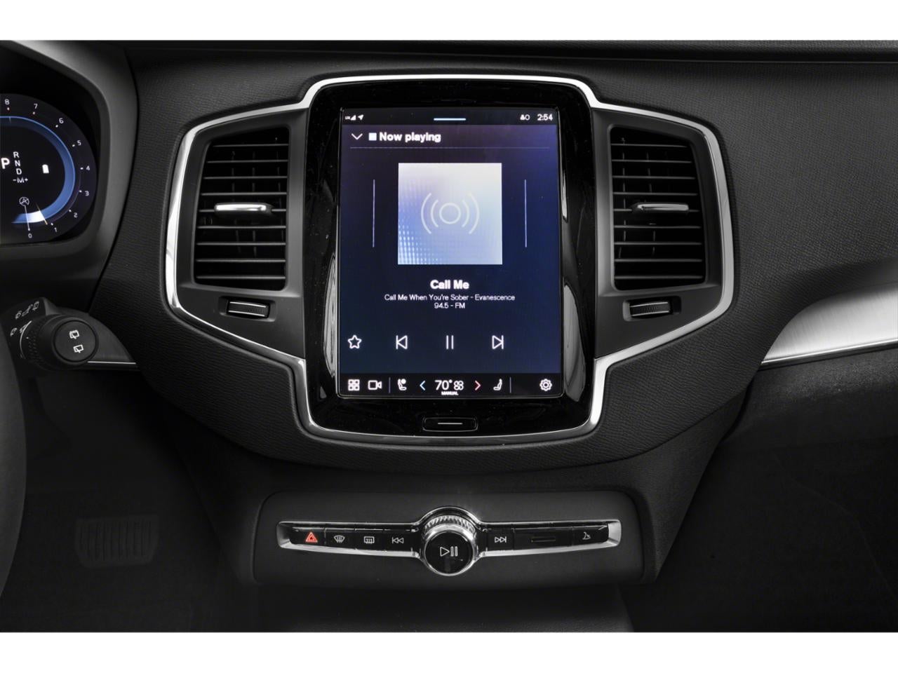 2025 Volvo XC90 B6 AWD Plus 7-Seater