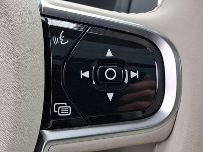 2025 Volvo XC90 B6 AWD Plus 7-Seater