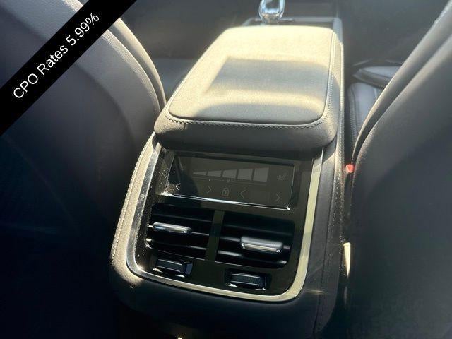 2026 Volvo XC90 B6 AWD Ultra Dark Theme 7-Seater