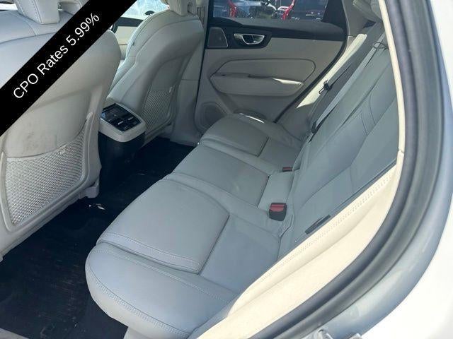 2023 Volvo XC60 B6 AWD Ultimate Bright Theme