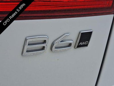2023 Volvo XC60 B6 AWD Ultimate Bright Theme